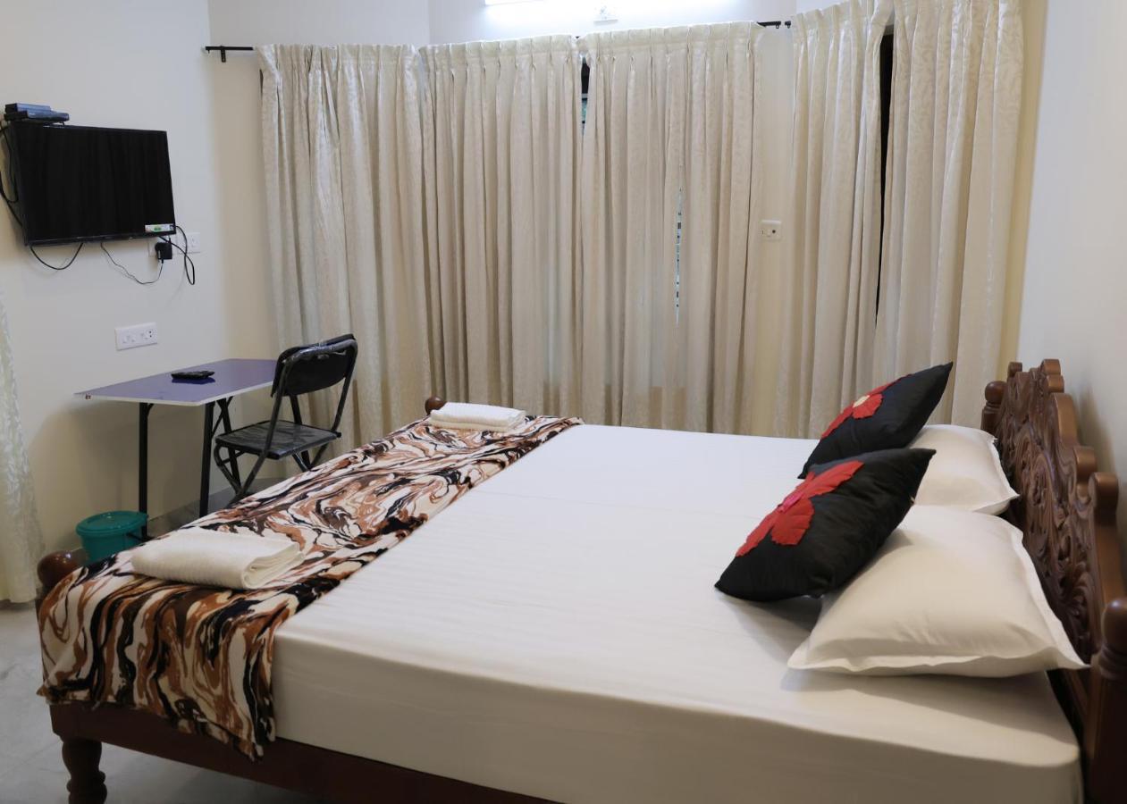 Malpans Mansion Hotel Nedumbassery Buitenkant foto