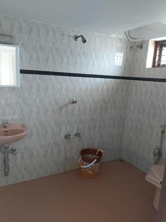 Malpans Mansion Hotel Nedumbassery Buitenkant foto